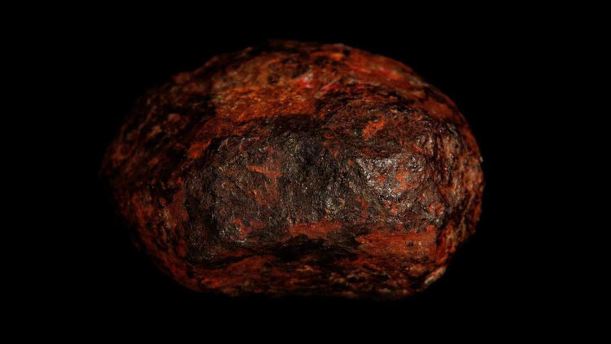 Bilim İnsanları, Doğada Daha Önce Hiç Görülmemiş Bir Mineral Keşfetti