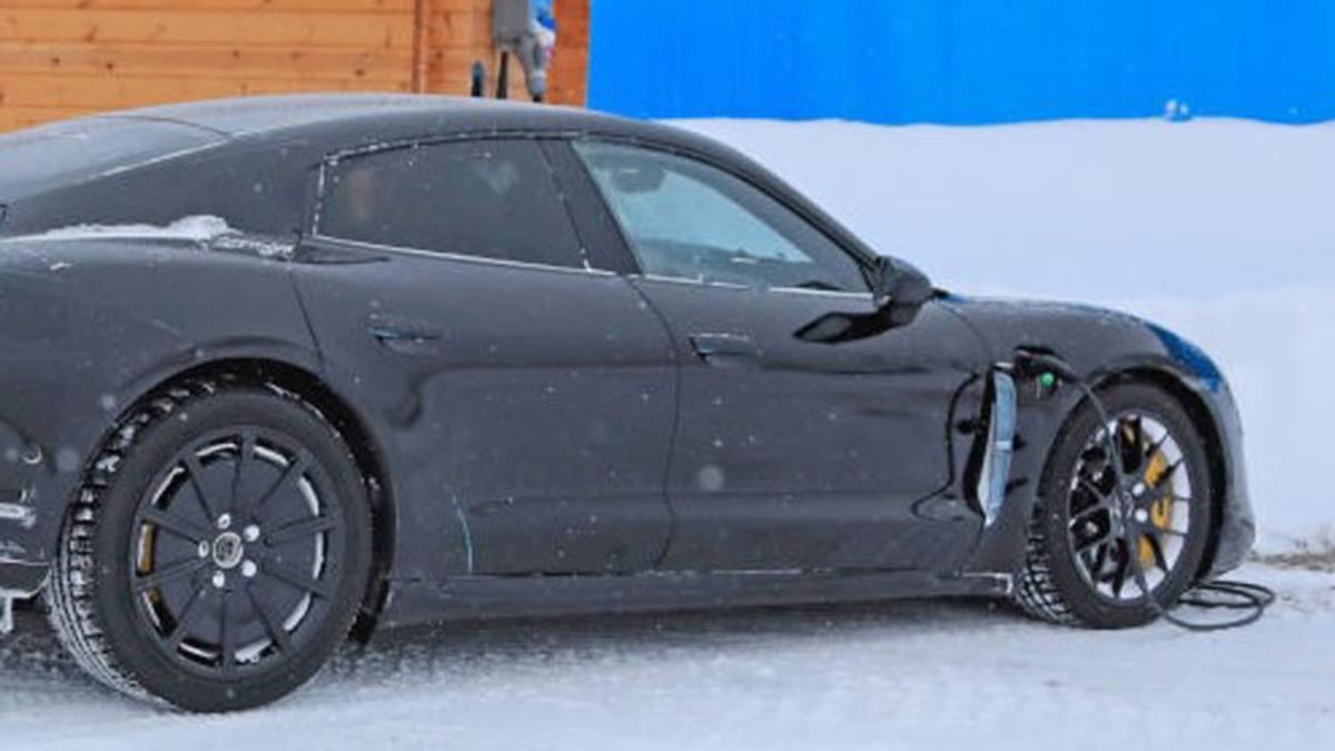 Porsche’nin Türkçe İsme Sahip Elektrikli Otomobili Taycan’a Ait Yeni Fotoğraflar Ortaya Çıktı
