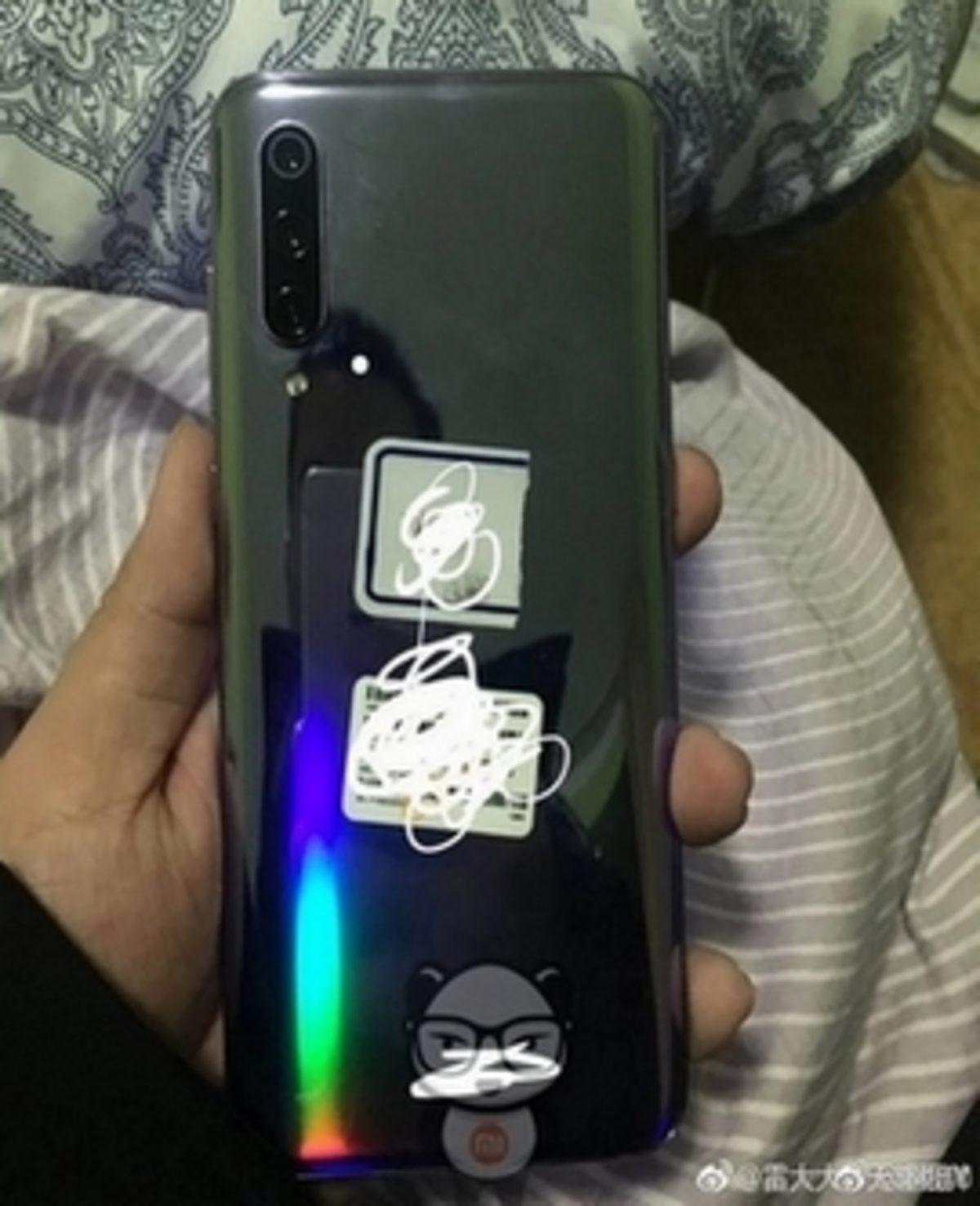 Xiaomi Mi 9’un Görüntüsü Ve Teknik Detayları Sızdırıldı