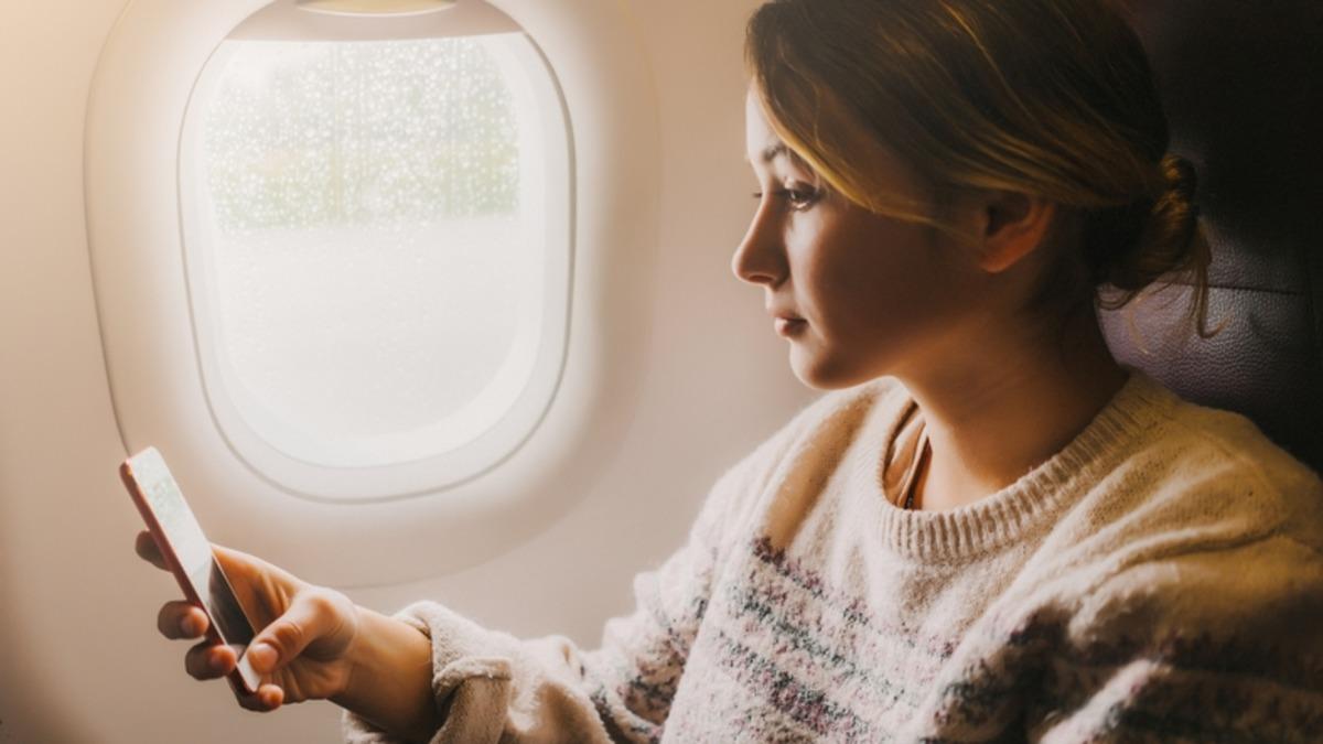 Uçakta Telefonunu Açık Bırakanlara Verilecek Para Cezası Açıklandı