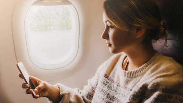 Uçakta Telefonunu Açık Bırakanlara Verilecek Para Cezası Açıklandı