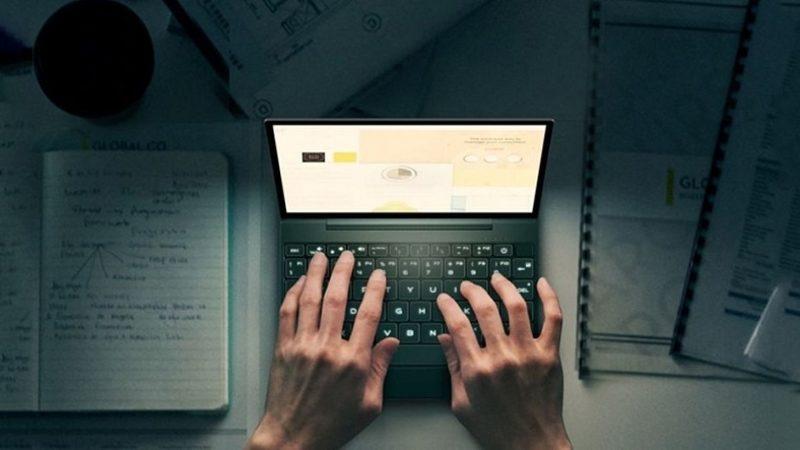 Dokunmatik Ekrana Sahip Dünyanın En Küçük Dizüstü Bilgisayarı: Mag1