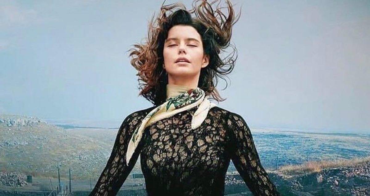 Netflix Dizisi Atiye’nin Oyuncuları, Rastgele Numara Arayarak Tanıtım Yaptı (Video)