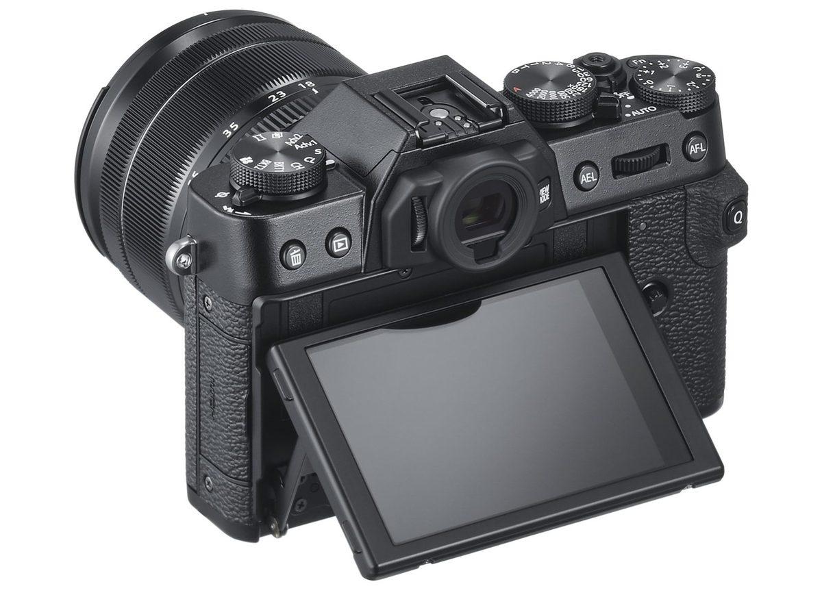Fujifilm, Hem Fiyatı Hem Boyutu Küçülttüğü Yeni Fotoğraf Makinesini Tanıttı