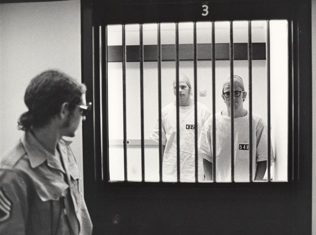 İnsanlar Neden Kötülük Yapar? (Stanford Hapishane Deneyi)