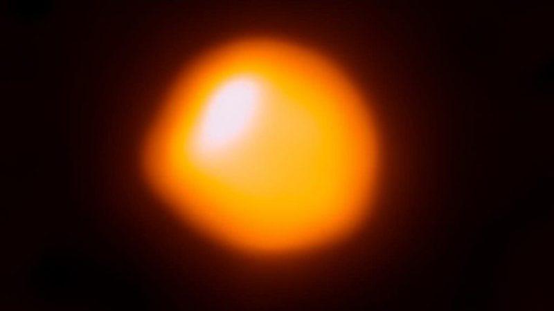Kırmızı Dev Betelgeuse Yıldızı, Her An Bir Süpernova Patlaması ile Yok Olabilir