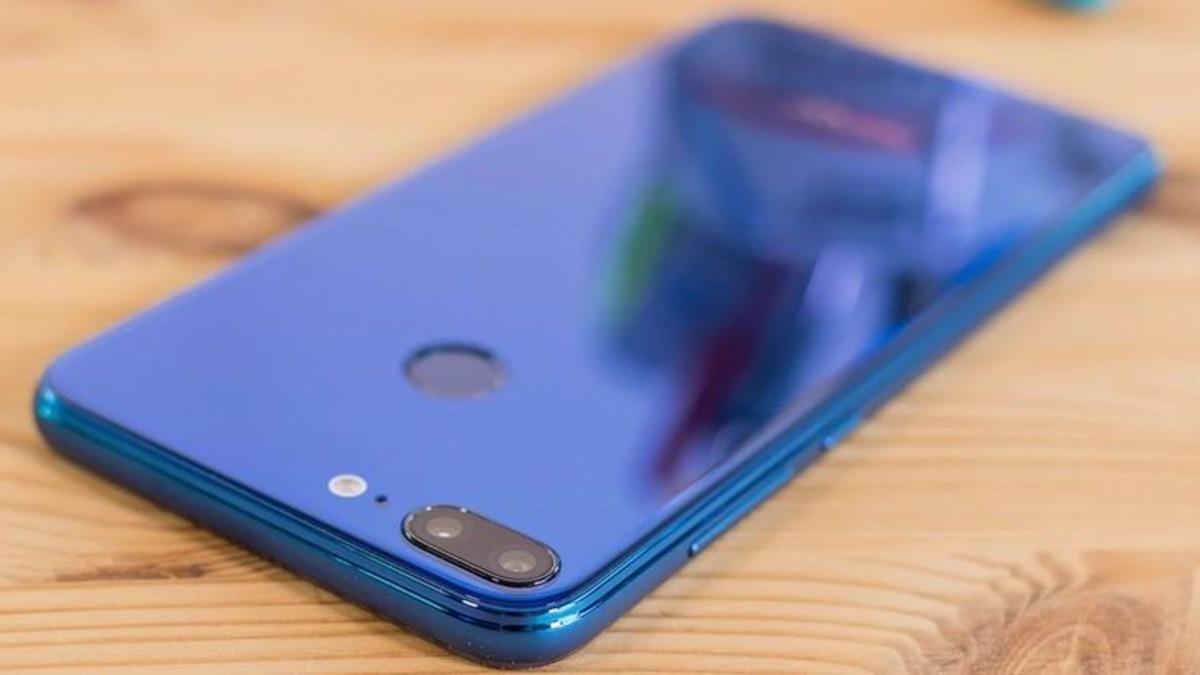 Çinliler Birbirine Girdi: Redmi ve Honor’un Savaşı Başladı