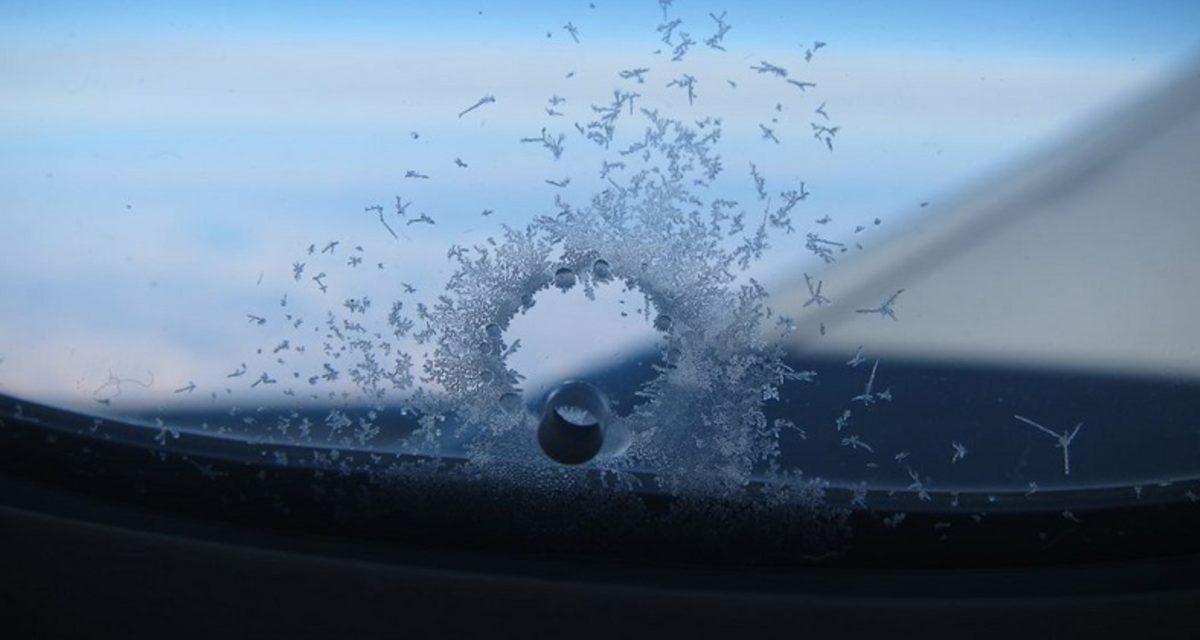 Yolcu Uçaklarında Muhtemelen Daha Önce Fark Etmediğiniz 8 Gizli Güvenlik Önlemi