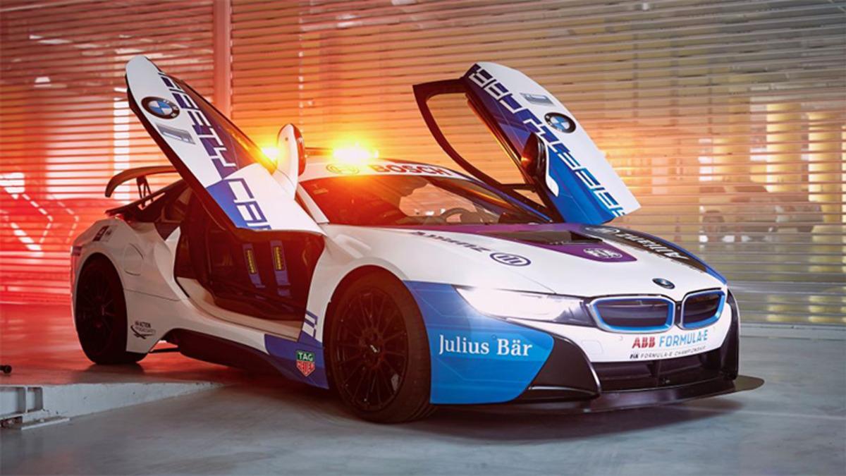 BMW, Yeni Yarış Güvenlik Aracı i8 Formula E’yi Tanıttı