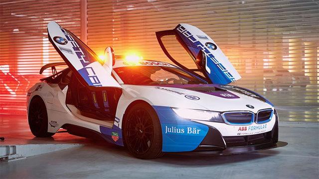 BMW, Yeni Yarış Güvenlik Aracı i8 Formula E’yi Tanıttı