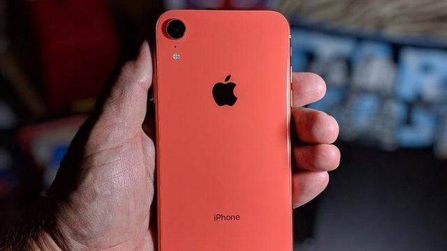 Apple, Yeni Reklam Filminde Bokeh Efektinin Arkadaşlıkları Bozabileceğini Gösterdi (Video)