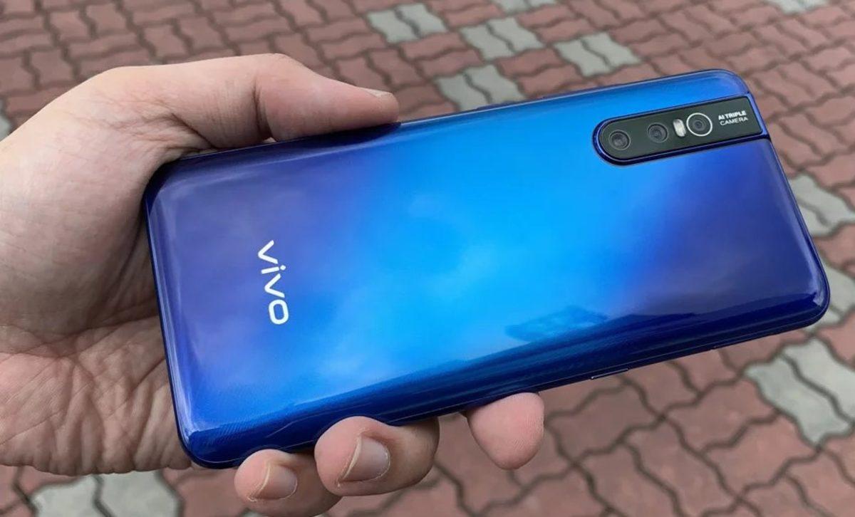 Vivo V15 Pro’nun Yeni Görselleri, Cihazın Tasarımını Her Açıdan Ortaya Koydu