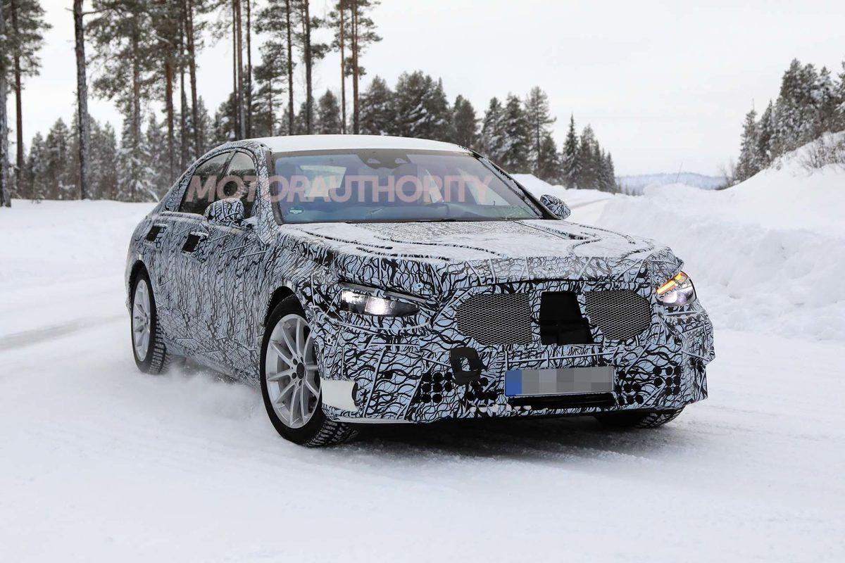 2020 Model Mercedes S-Class, Tesla’lardaki Gibi Devasa Ekranlara Sahip Olacak