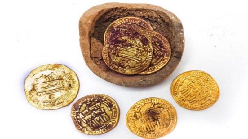Araştırmacılar, Kazılarda Abbasi Döneminden Kalma Altın Paralar Buldu
