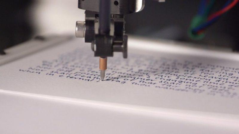 Çin’de Yeni Gündem: Ev Ödevi Yapan Robot