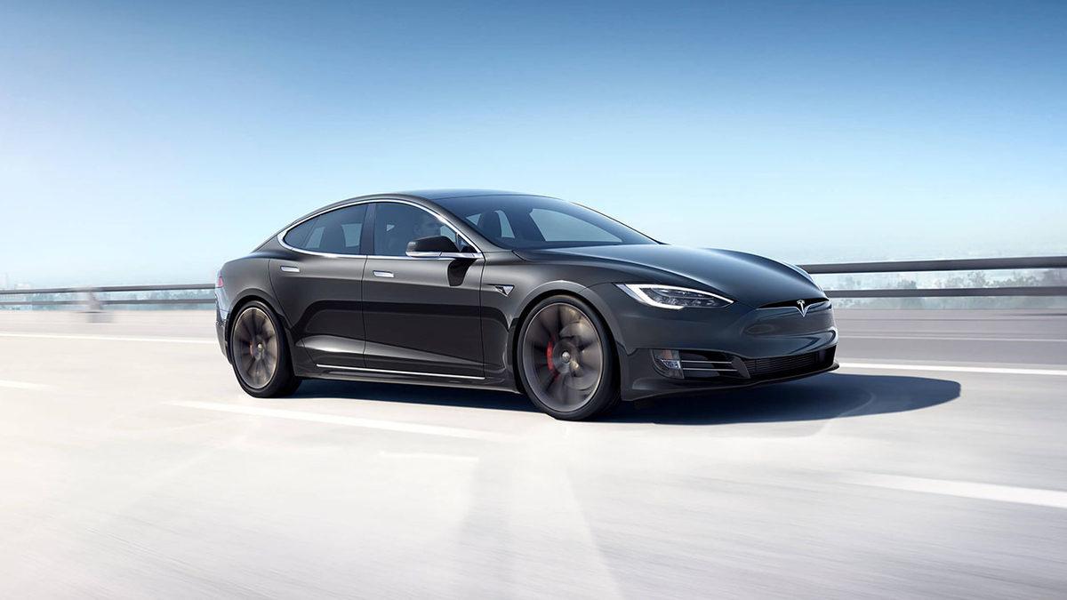 Tesla Model S, Son 10 Yılın En İyi Aracı Seçildi