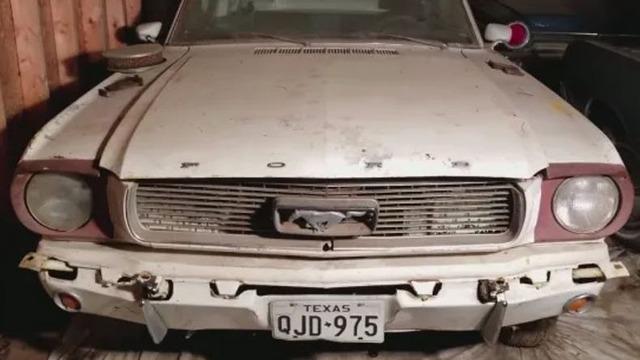 44 Yıldır Atıl Halde Duran ‘65 Mustang Böyle Hayata Döndürüldü (Video)
