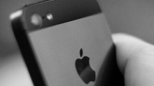 iPhone 6, One M8 ve Galaxy S5’in Yanında Nasıl Görünecek?