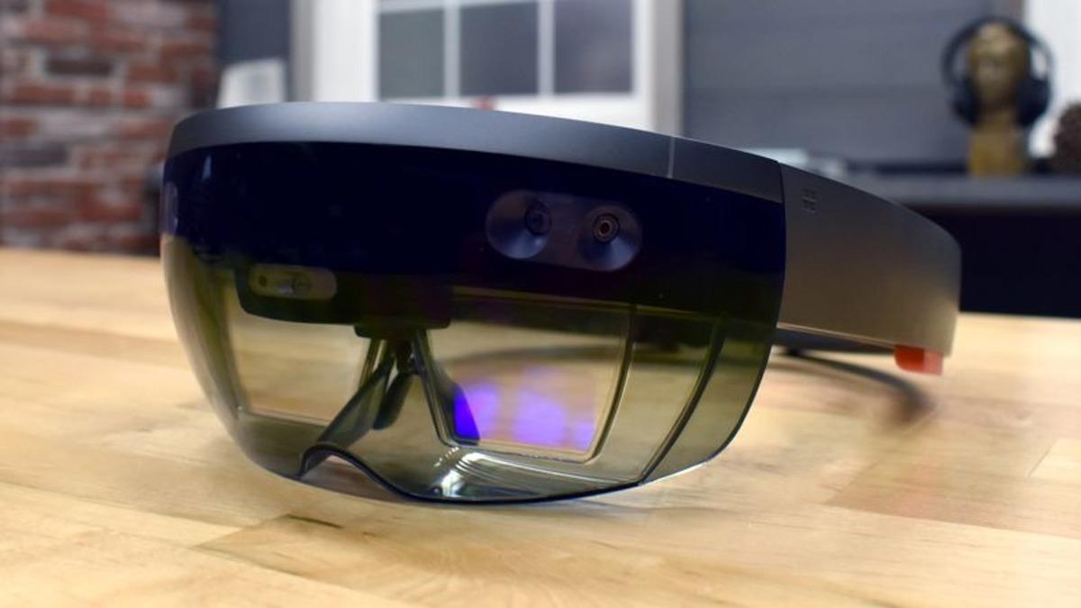 Microsoft, HoloLens Uygulamalarını iOS ve Android’e Getirecek