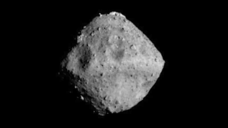 Japon Uzay Aracı Hayabusa2, Ryugu Asteroidine Başarıyla İndi (Video)