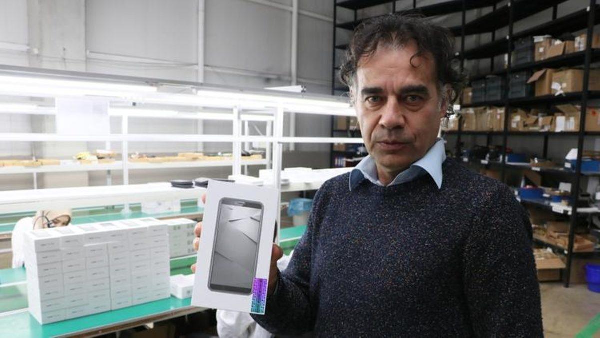 Reeder, Türkiye’de Üreteceği İlk Akıllı Telefonu P 13 Life’ın Üretimine Başladı