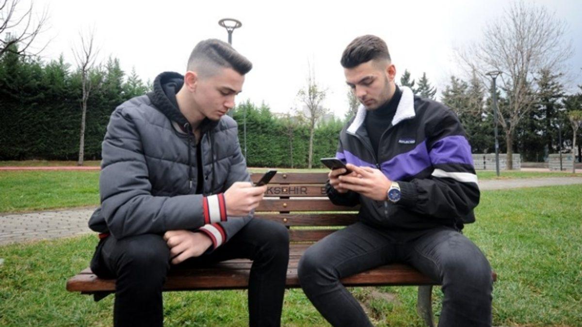 Apple’ın Açığını Bulan Bursalı Gençler, Verilen Para Ödülünü Beğenmedi