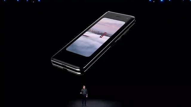 Samsung Galaxy Fold’un Katlanmış Halinin Ekran Çerçeveleri Tepki Çekiyor
