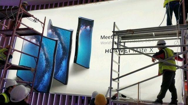 Huawei’nin İlk Katlanabilir Telefonu Mate X’in MWC 2019 Afişi Ortaya Çıktı