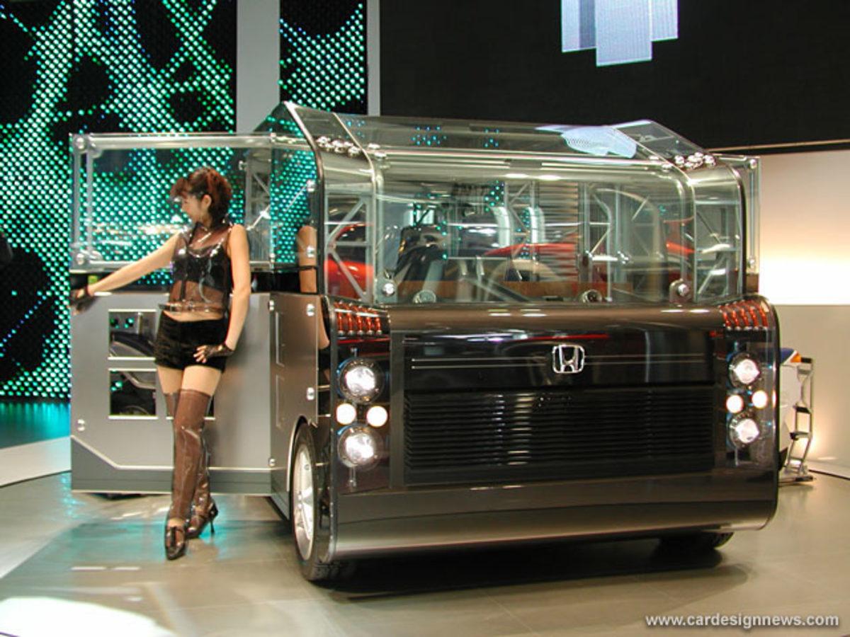 2001’de Tanıtılan, Günümüz Araçlarında Bile Olmayan Bazı Özelliklere Sahip Konsept Araç: Honda Unibox
