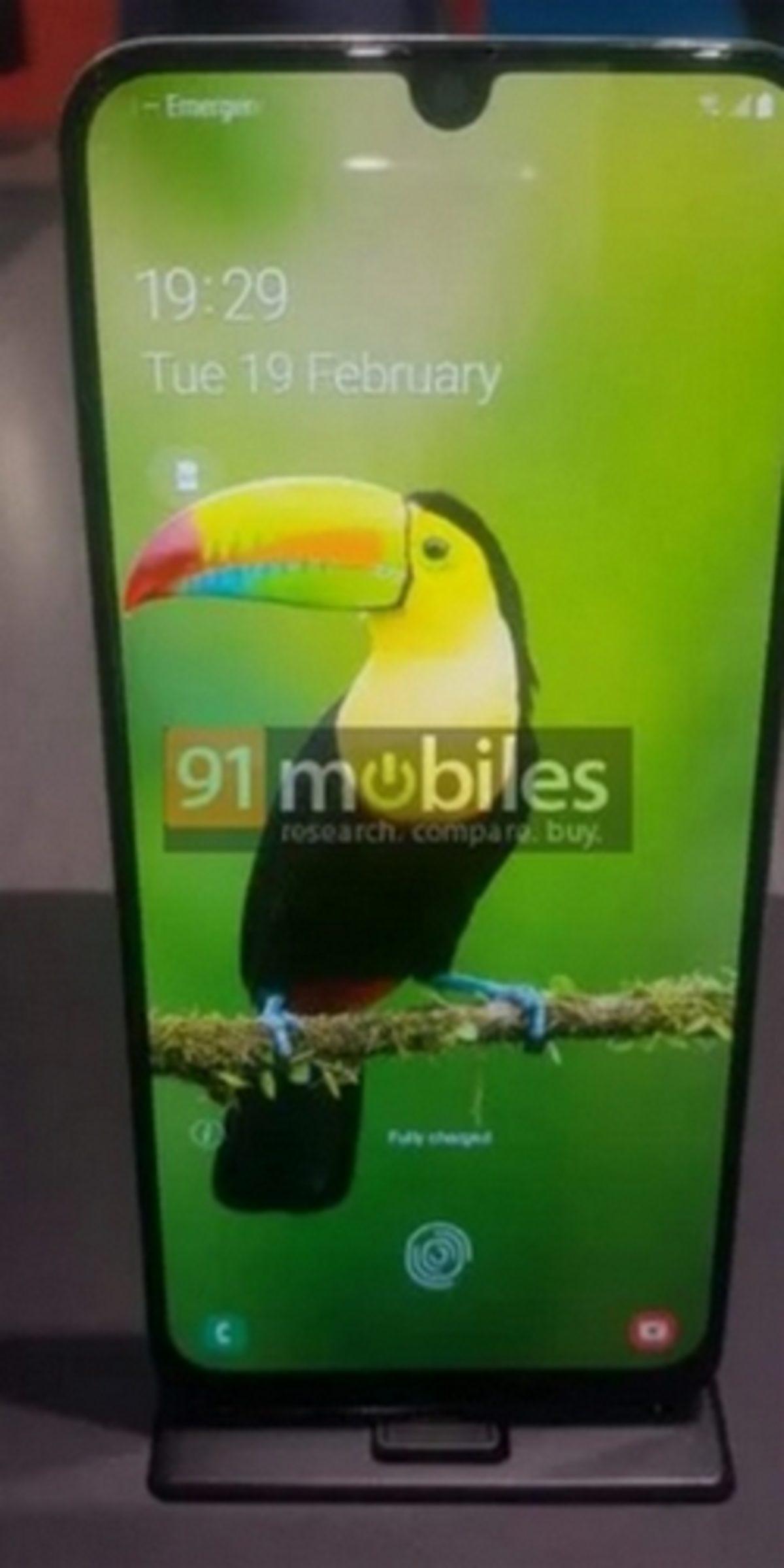 Infinity-U Ekranlı Samsung Galaxy A50 ve A30’dan Yeni Görüntüler Geldi