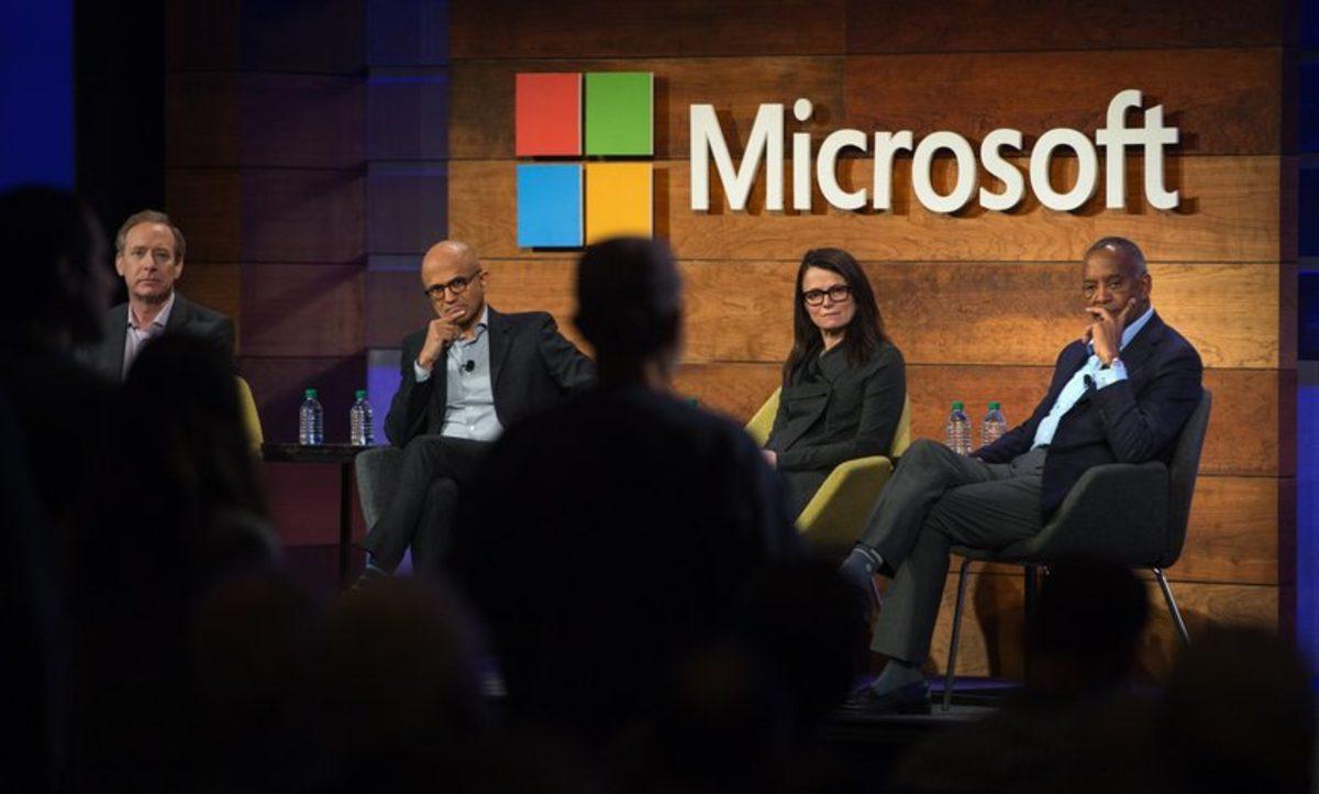 Microsoft Çalışanları, HoloLens İçin Yapılan Askeri Sözleşmenin İptal Edilmesini İstiyor