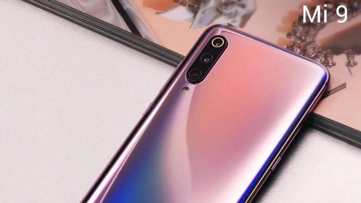Bugün Global Lansmanı Yapılan Xiaomi Mi 9, Parçalarına Ayrıldı