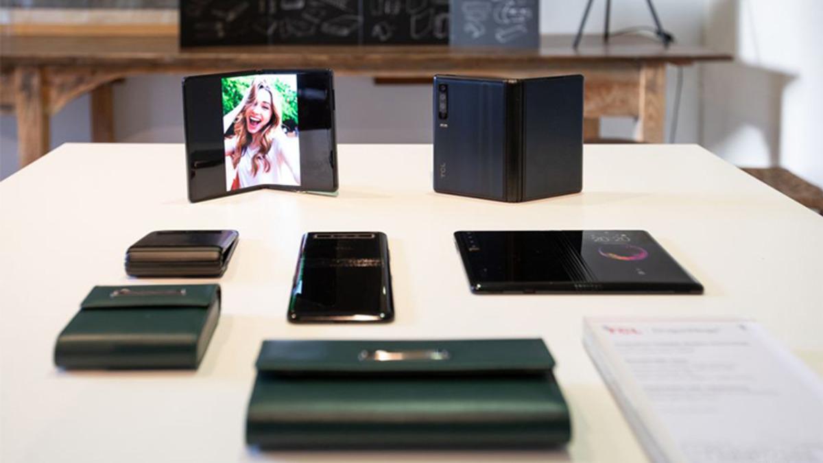 TCL, Katlanabilir Ekranlı Telefonlarını Mobil Dünya Kongresi’nde Sergiledi