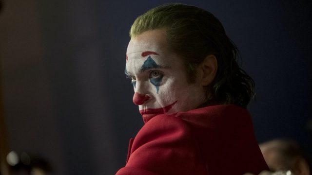 Joaquin Phoenix, Joker ile Altın Küre’de En İyi Erkek Oyuncu Ödülünü Kazandı