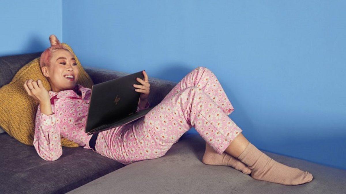 HP, Spectre x360 15 ve Envy 32 Hepsi Bir Arada Bilgisayarını Duyurdu