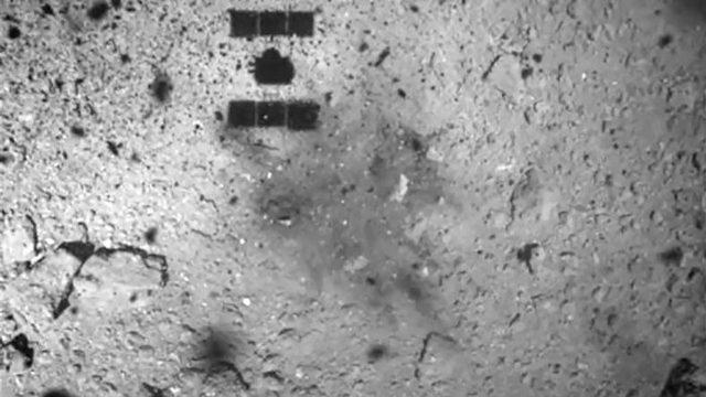 Göktaşından Örnek Toplayan Japon Uzay Aracından Gelen Olağanüstü Fotoğraf