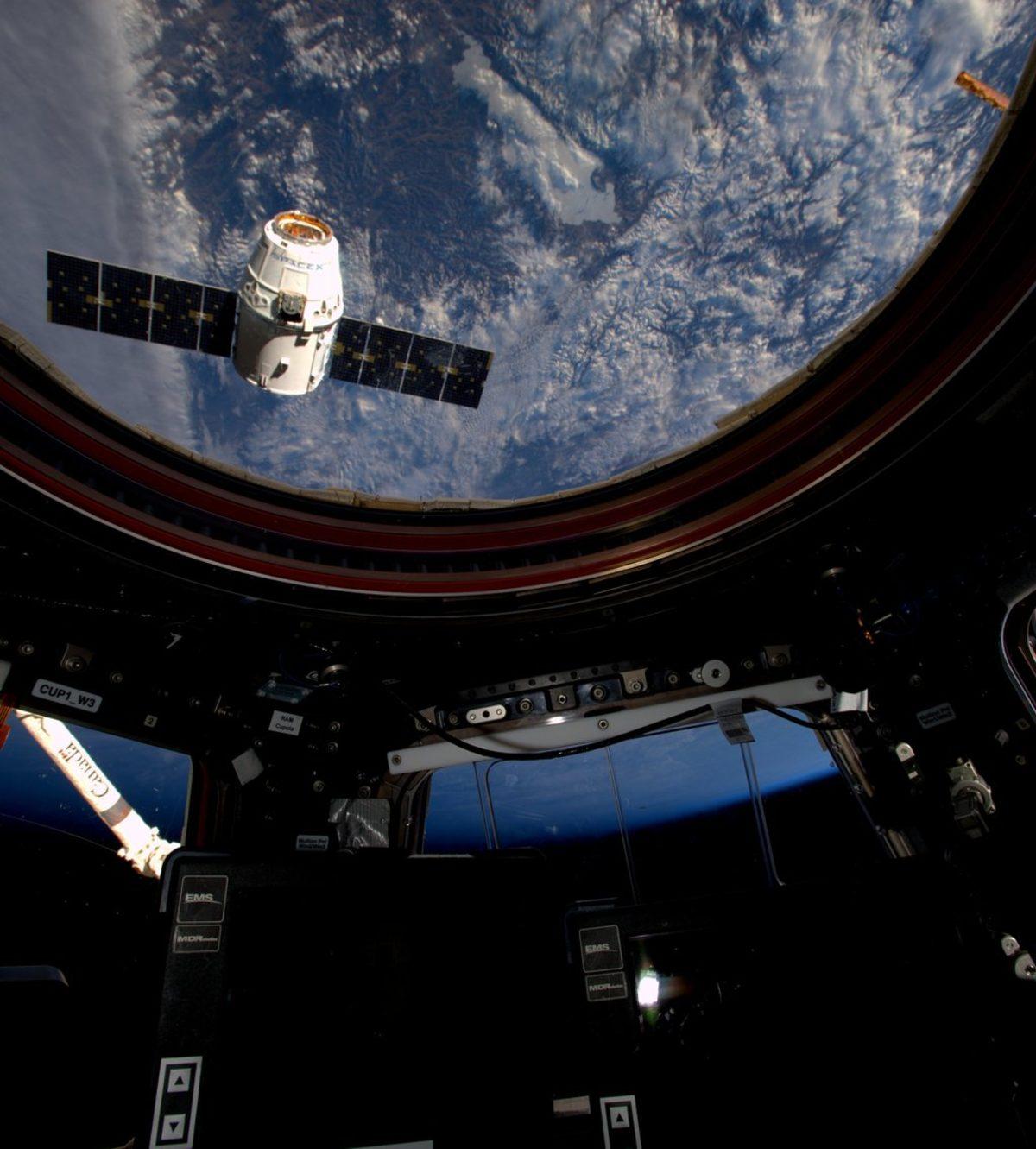 SpaceX’in Dragon Uzay Aracı, Kargosunu Teslim Ettikten Sonra Dünya’ya Döndü