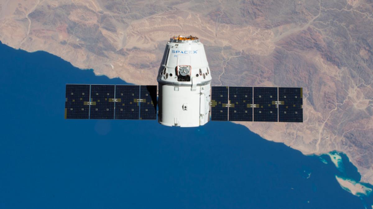 SpaceX’in Dragon Uzay Aracı, Kargosunu Teslim Ettikten Sonra Dünya’ya Döndü