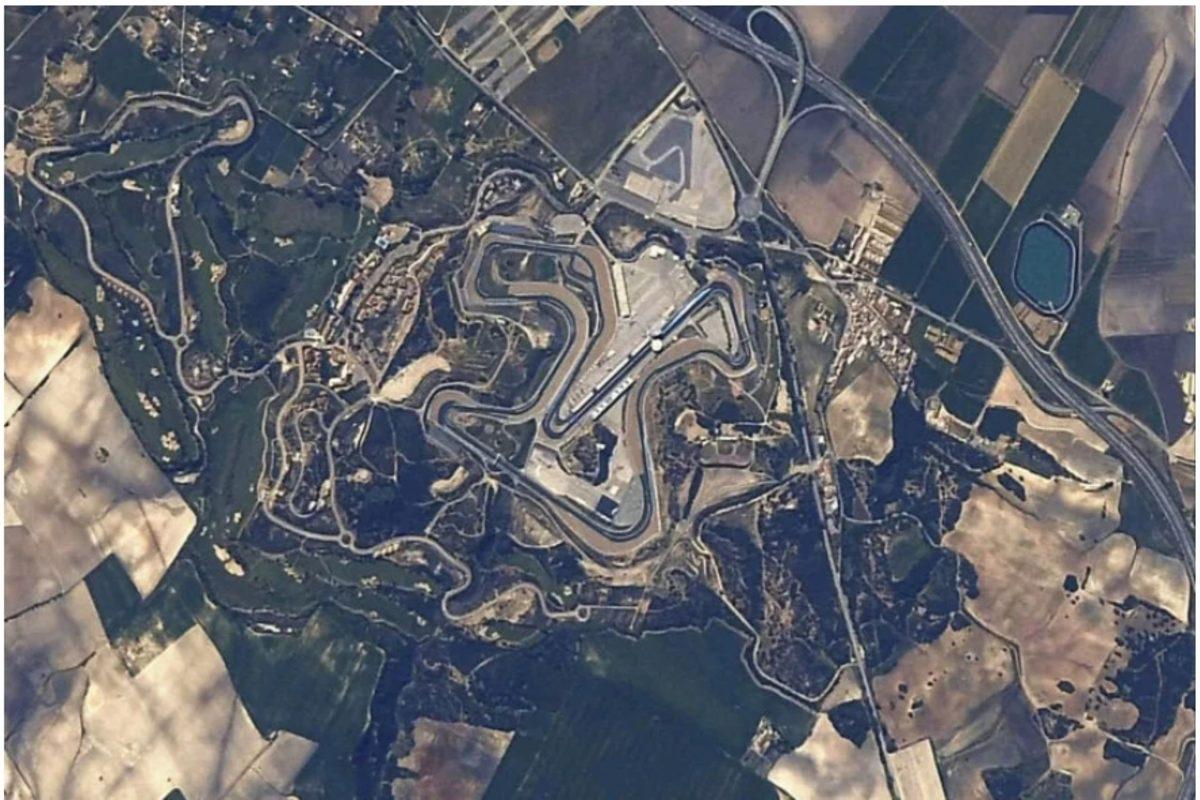 Uzaydan Dünya’daki Yarış Pistlerinin Fotoğrafını Çeken Araba Tutkunu Astronot