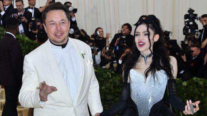 Instagram, Elon Musk’ın Sevgilisinin Fotoğrafını Çıplaklık Nedeniyle Kaldırdı