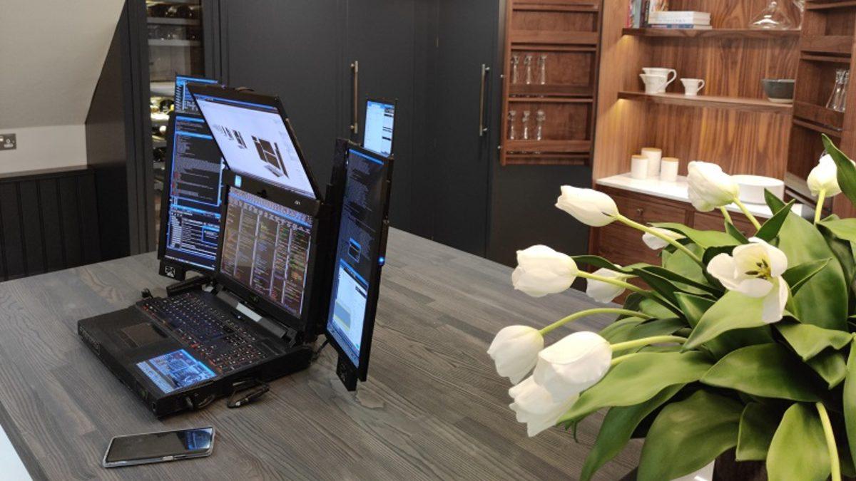 7 Ekrana Sahip İlginç Dizüstü Bilgisayar: Expanscape Aurora 7