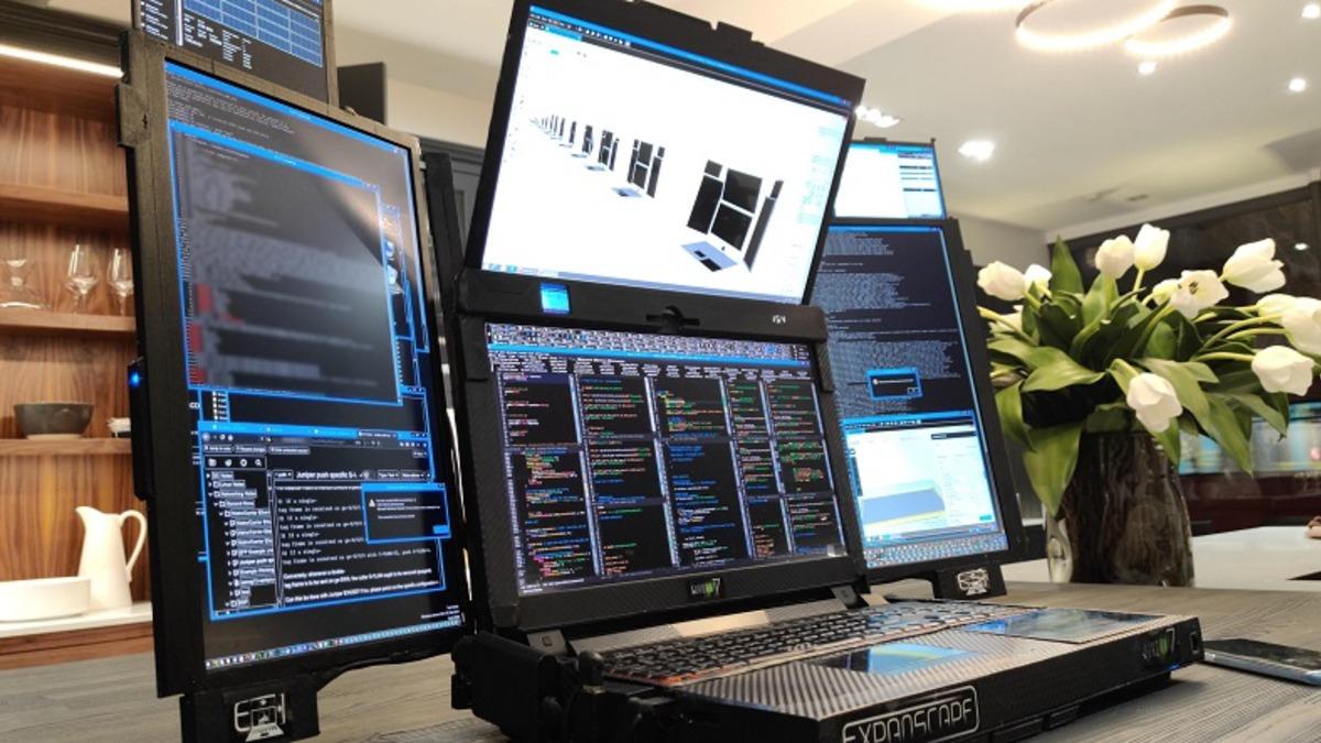 7 Ekrana Sahip İlginç Dizüstü Bilgisayar: Expanscape Aurora 7