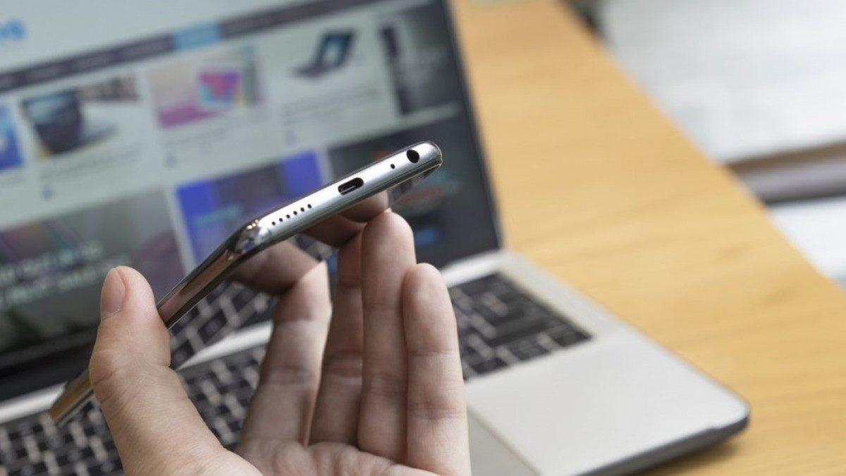 Meizu, Note 9’u Tanıtmadan Telefonun Fotoğrafları İnternette Paylaşıldı