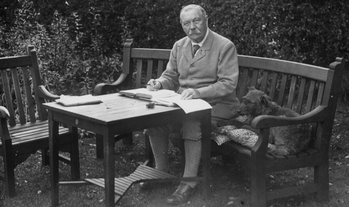 Dedektiflerin Efendisi Sherlock Holmes Gerçekten Yaşadı mı?