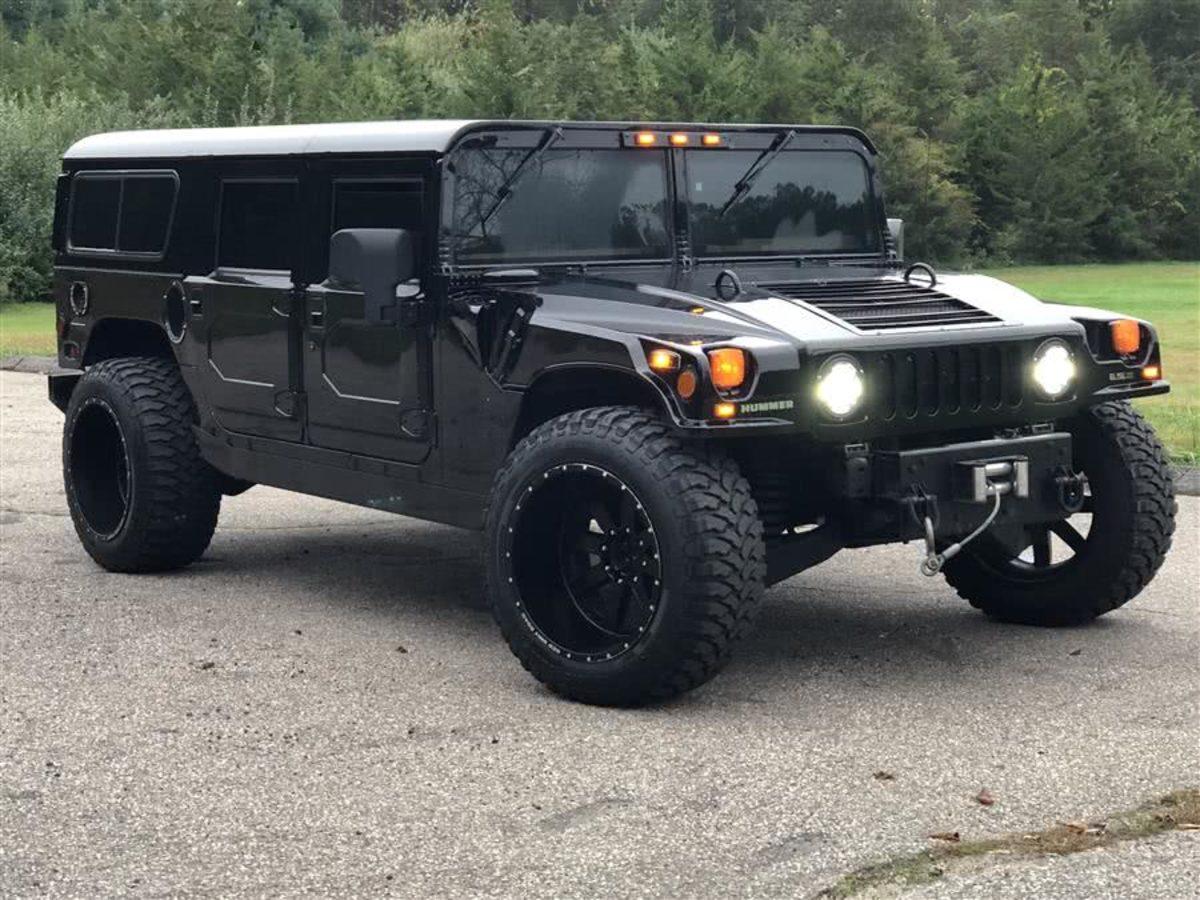 Hummer Elektrikli Araç Olarak Geri mi Dönüyor?