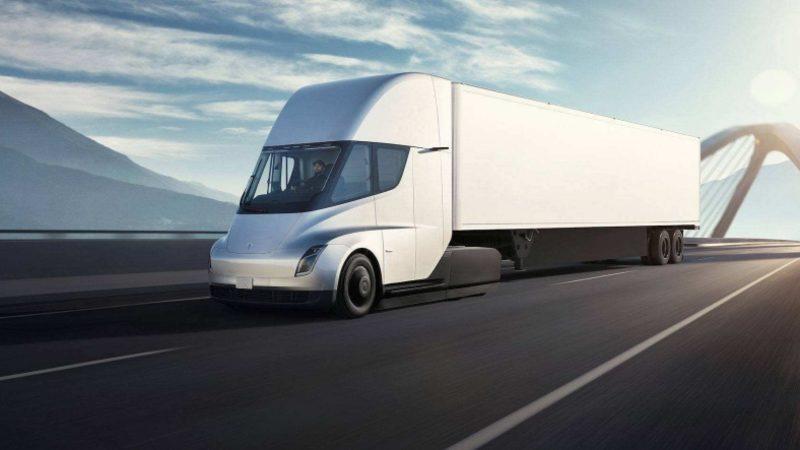 Tesla, İlk Elektrikli Kamyonu Semi’nin Üretim Tarihini Açıkladı