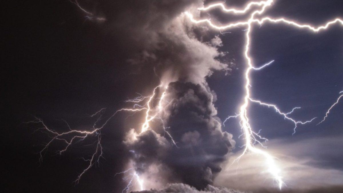 Taal Yanardağı Patlaması Neden Bu Kadar Çok Yıldırım Oluşturdu?