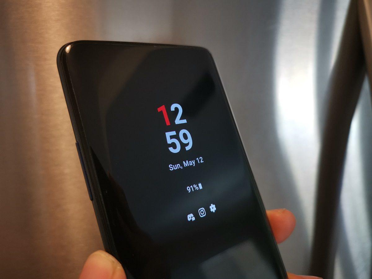 Yeni Telefonlarda Ekran Yenileme Hızı ve Pil Tüketimi Nasıl Dengelenecek?