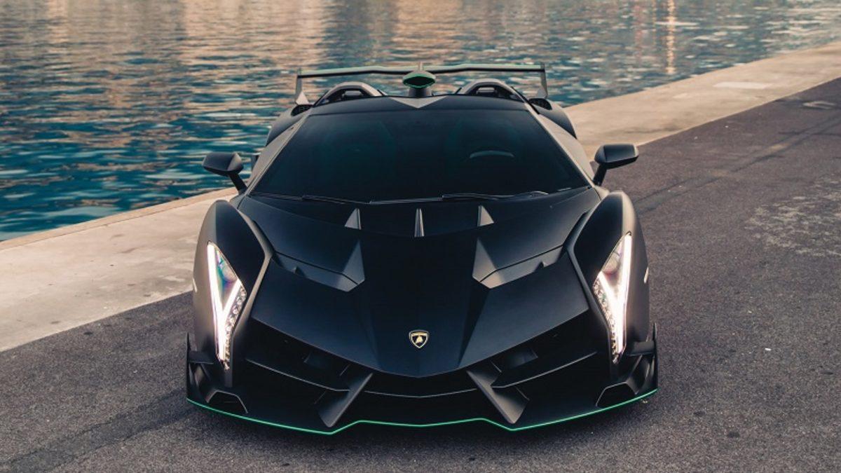 Sadece 9 Adet Üretilen 2015 Lamborghini Veneno Roadster, Açık Artırmaya Çıkacak
