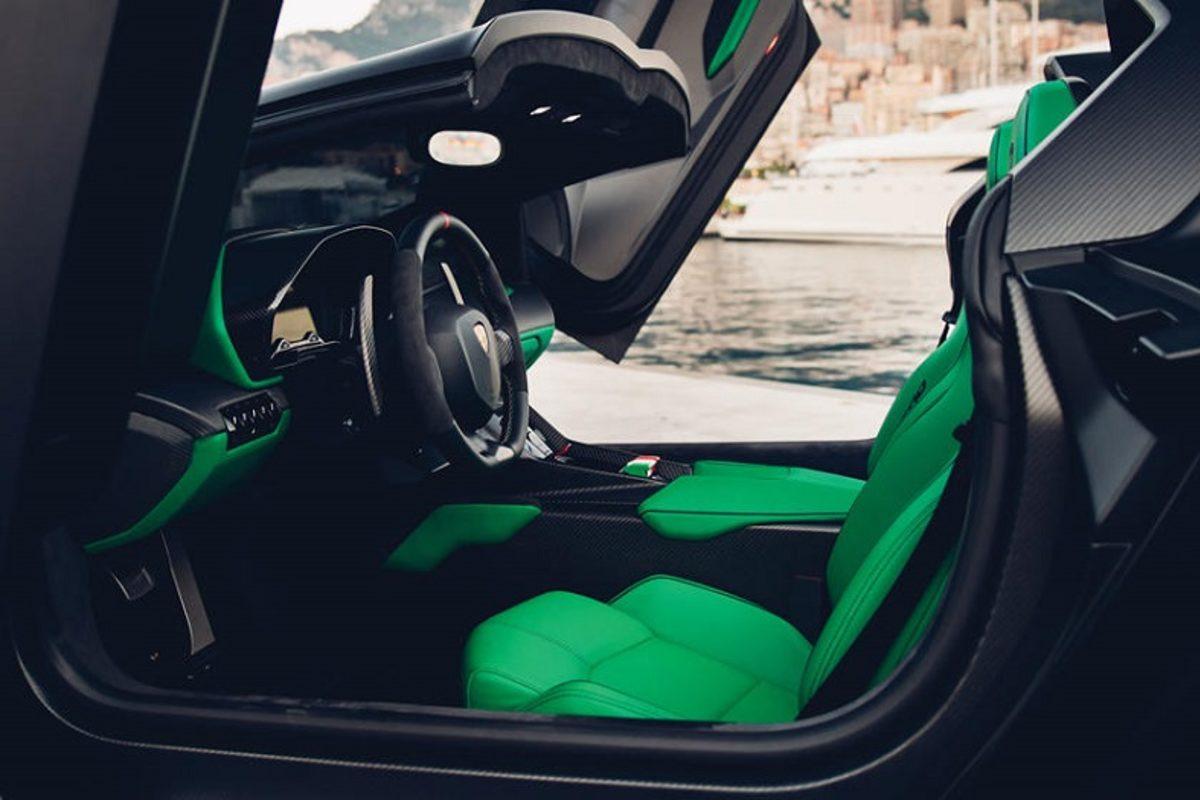 Sadece 9 Adet Üretilen 2015 Lamborghini Veneno Roadster, Açık Artırmaya Çıkacak